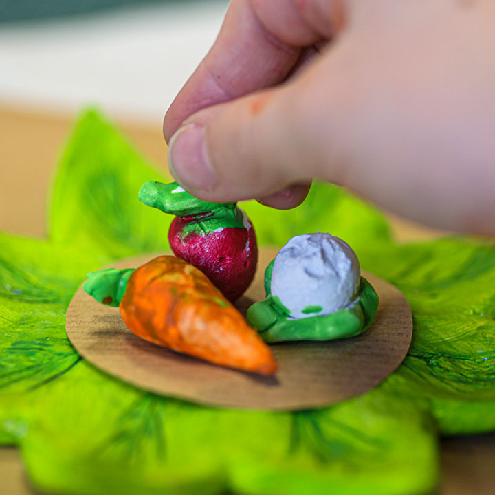 Plakat 4 Ulubiona postać z gliny i jej dom w Wakacje 2026